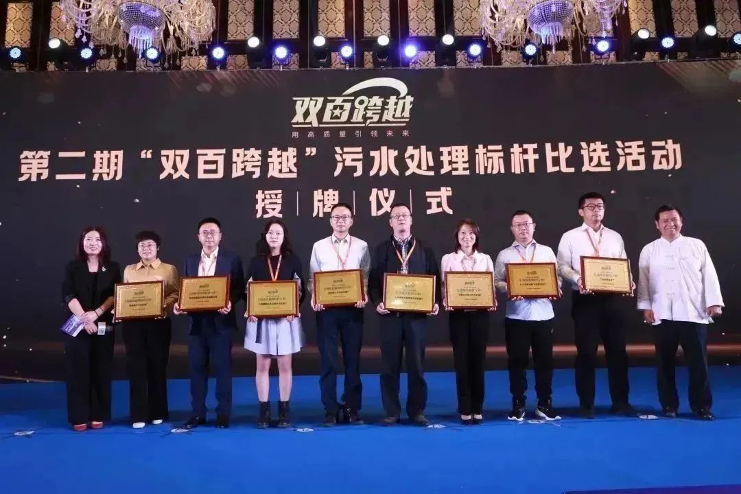 ��j9.com��Ƶ�������ˮ������������ѡ��˫�ٿ�Խ�������Ŀ