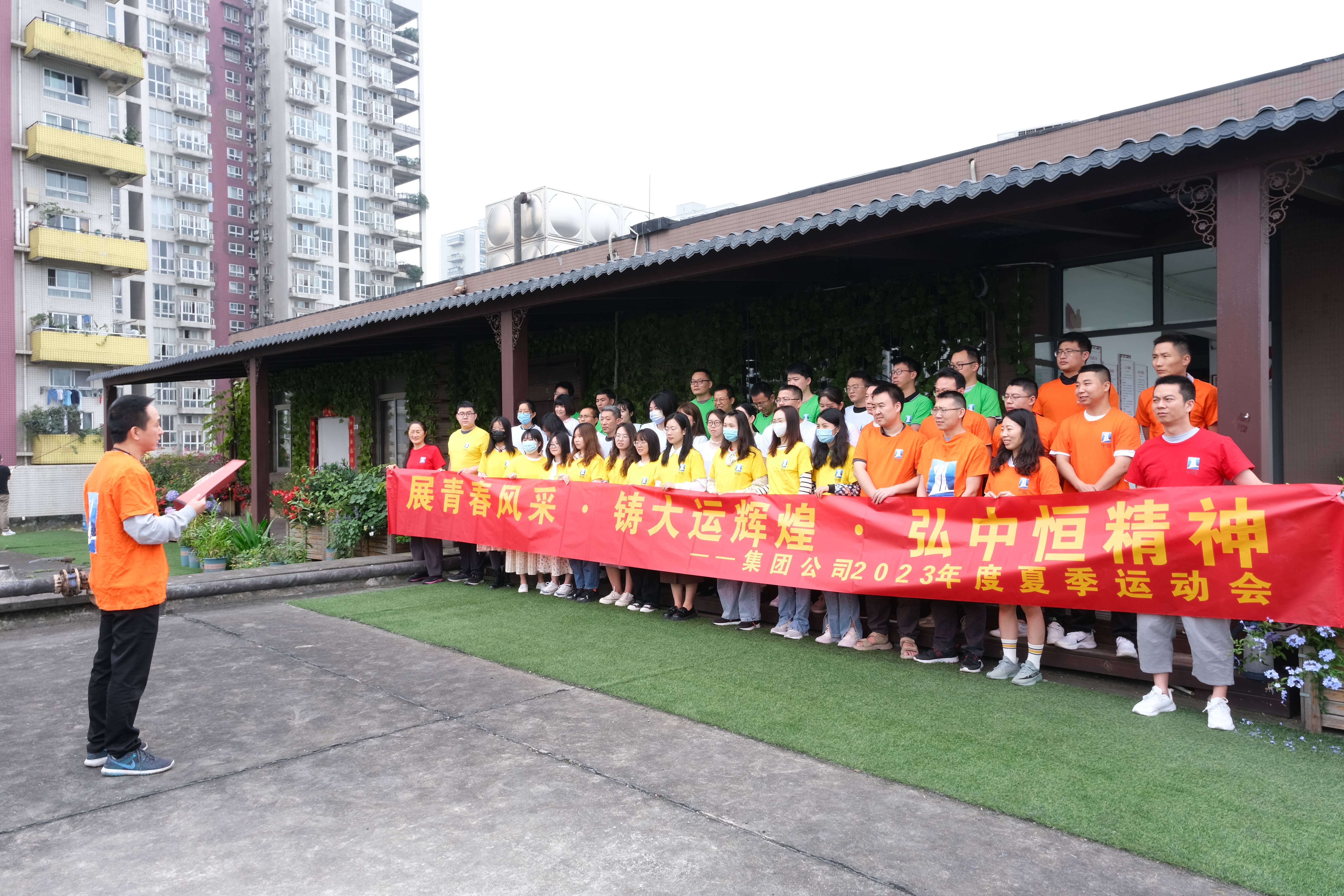 ��չ�ഺ��ɡ������˻Ի͡���j9.com���� �������Ź�˾�������˶��ᾫ�ʿ�Ļ